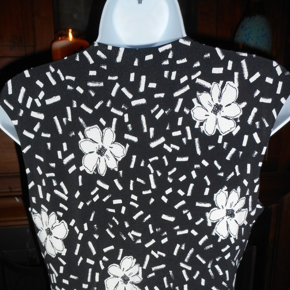 NWT Taylor black and white faux wrap dress, 6 - Picture 6 of 7